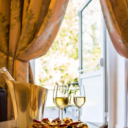 酒店 马里埃尔城堡酒店 Fourmies