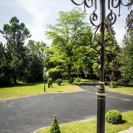 马里埃尔城堡酒店