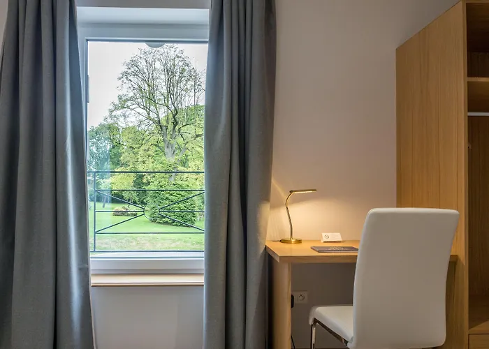 Hotel Chateau De La Marliere