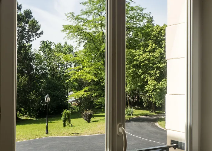 Hotel Chateau De La Marliere 3*