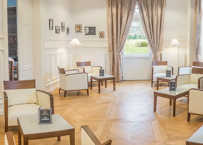 Chateau De La Marliere Hotel Fourmies